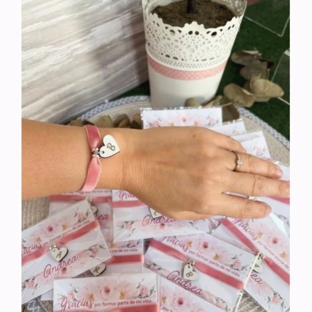 PULSERAS CON INICIAL