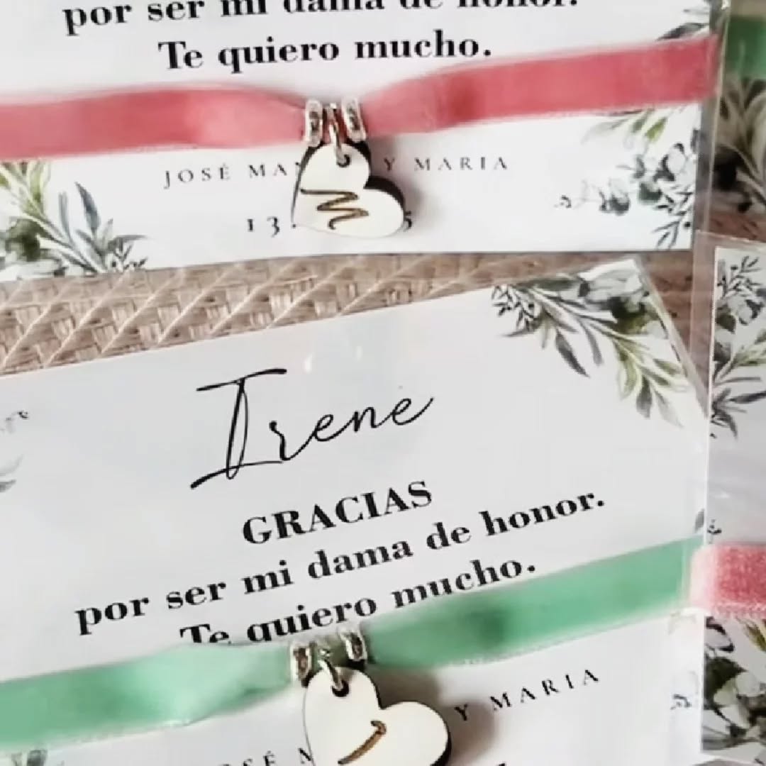 PULSERAS CON INICIAL