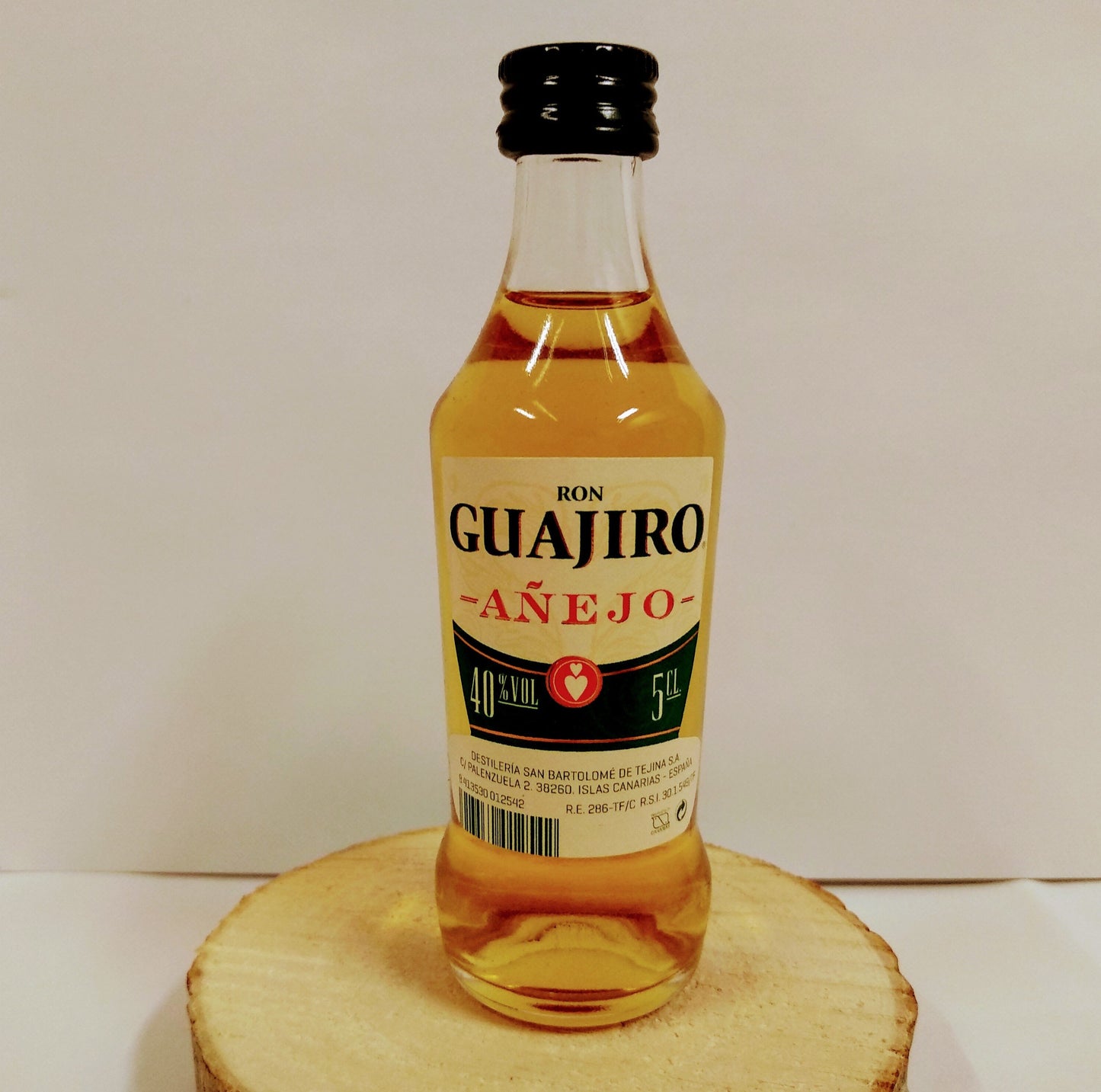 Botellita Miniatura Ron Guajiro Añejo
