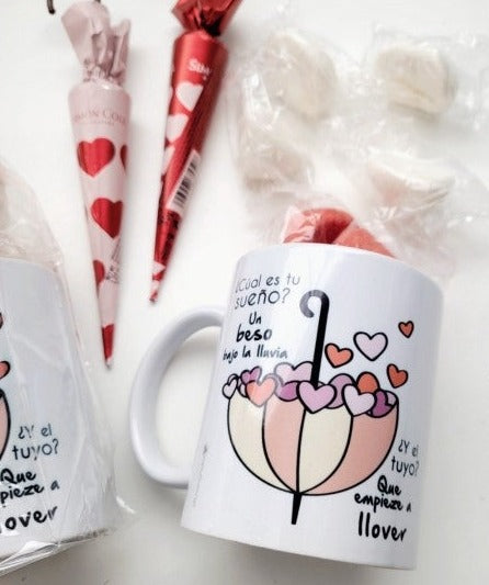 Taza Dulce "¿Cual Es Tu Sueño? Un Beso Bajo La Lluvia. ¿El Tuyo? Que Empiece A Llover"